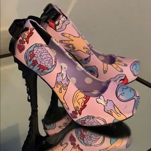 Pink monster size 9